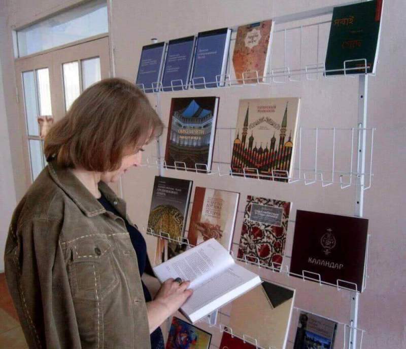 Специалисты библиотеки Хасавюрта представили горожанам новинки своей книжной коллекции